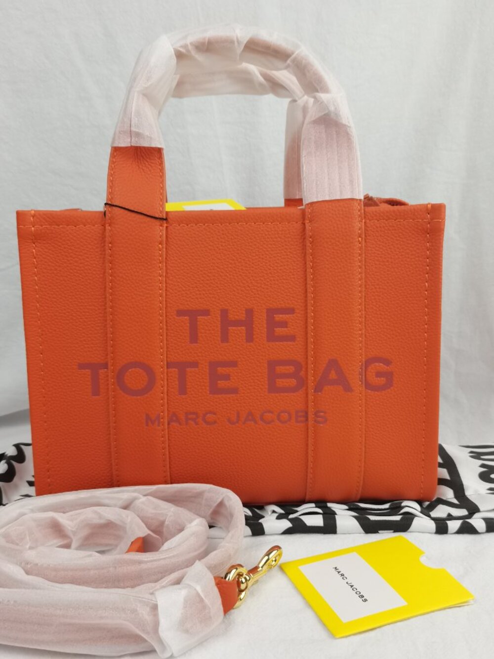 Marc Jacobs the Leather Mini Tote Bag in Dragon Fire